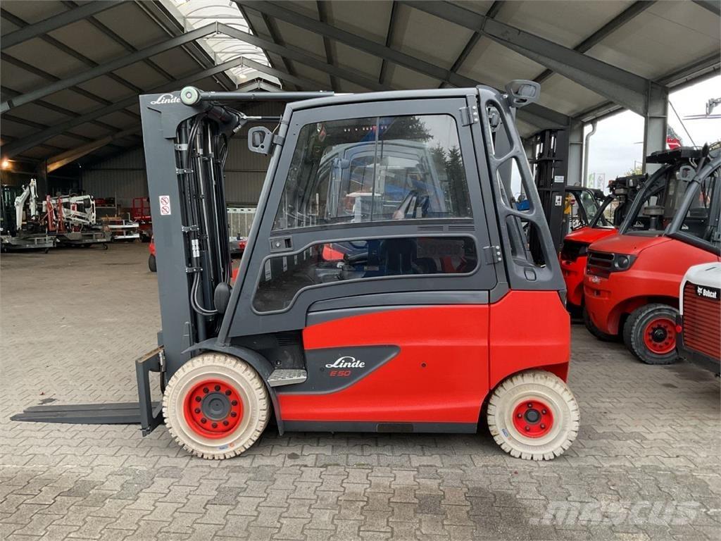 Linde E 50 HL 01 شاحنات ذات رافعات شوكية تعمل بالكهرباء