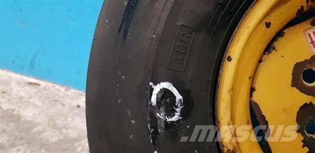  12 7.00-12 الإطارات والعجلات والحافات