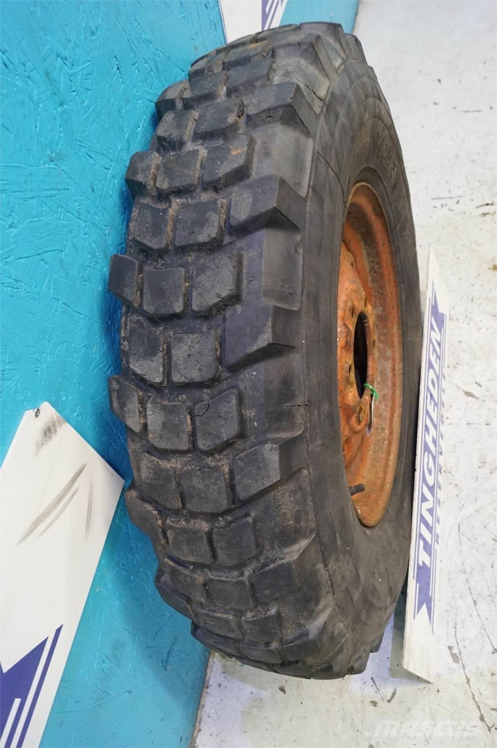  16 7.50R16 الإطارات والعجلات والحافات