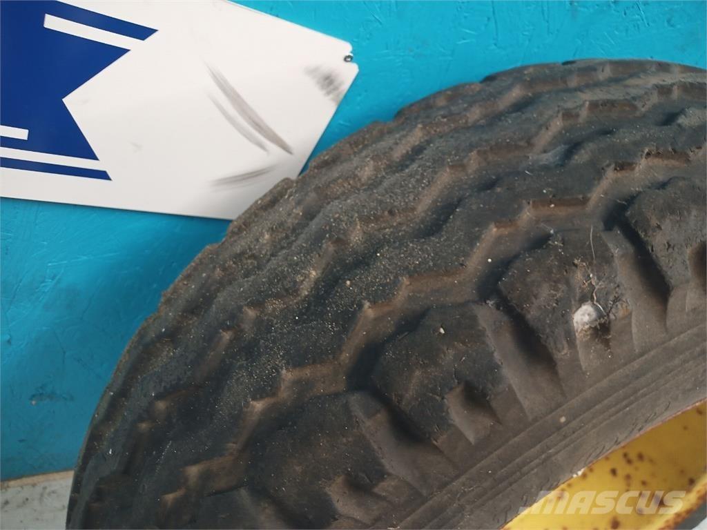  18 10.5/80-18 الإطارات والعجلات والحافات