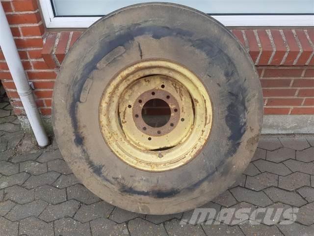  18 12.5/80-18 الإطارات والعجلات والحافات