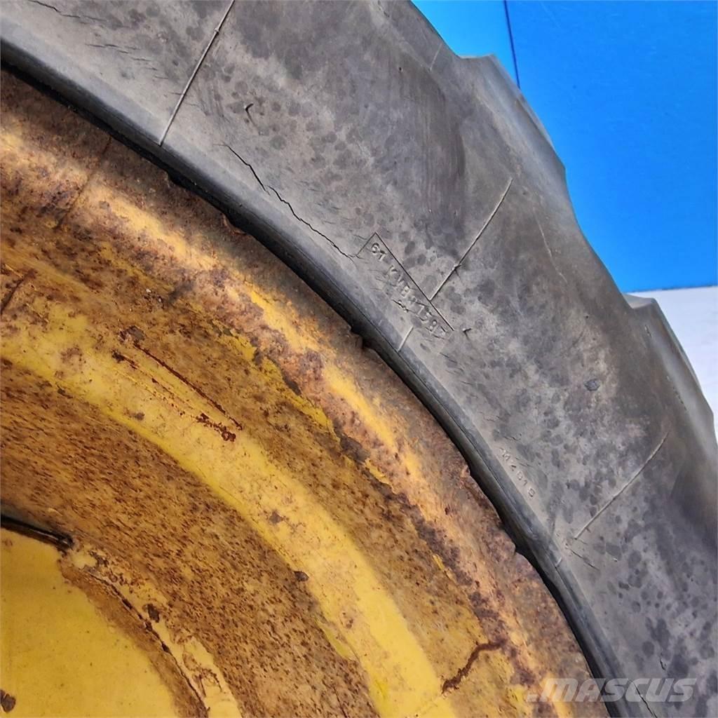  24 16.9R24 الإطارات والعجلات والحافات