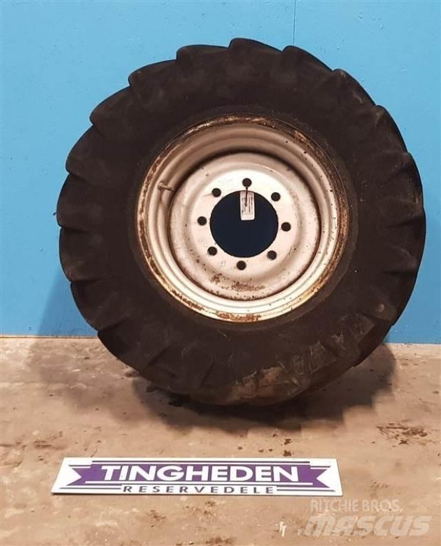  24 440/65R24 الإطارات والعجلات والحافات