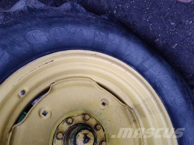  26 16.9R26 الإطارات والعجلات والحافات