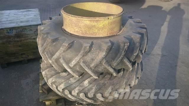  28 14.9/13-28 الإطارات والعجلات والحافات