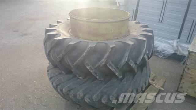  28 14.9/13-28 الإطارات والعجلات والحافات