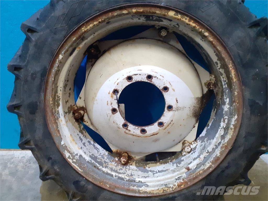  28 9.5R28 الإطارات والعجلات والحافات