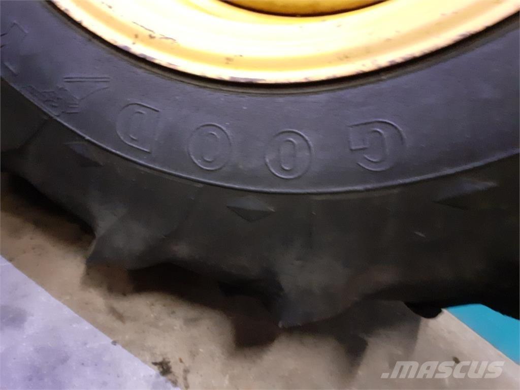  30 18.4-30 الإطارات والعجلات والحافات