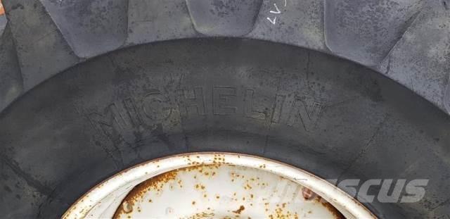  30 23.1R30 الإطارات والعجلات والحافات