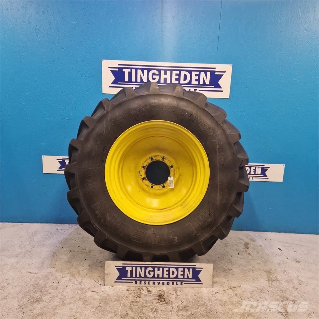  30 540/65 R30 الإطارات والعجلات والحافات