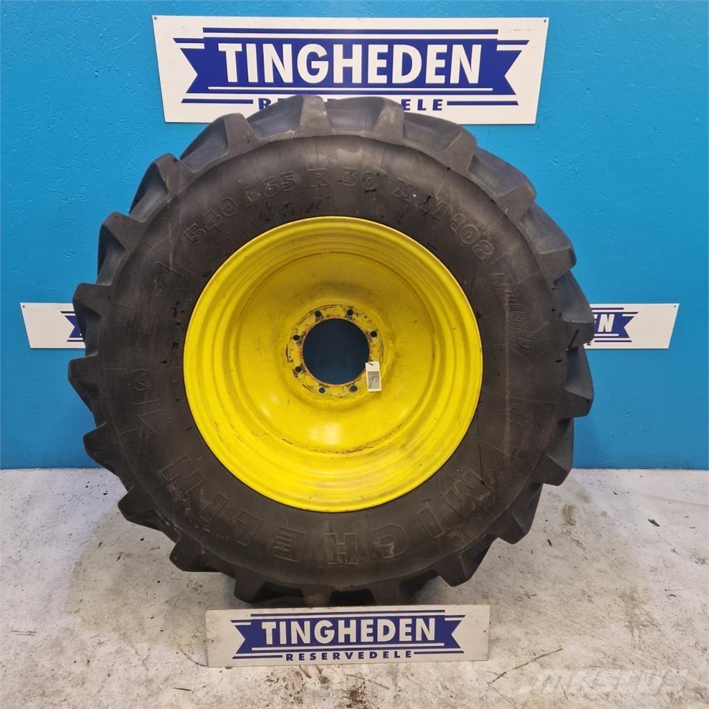  30 540/65 R30 الإطارات والعجلات والحافات