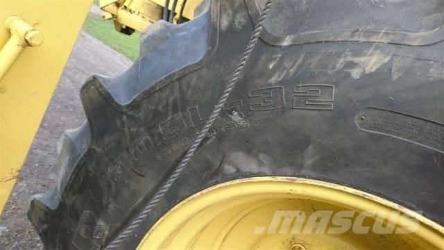  32 30.5L-32 الإطارات والعجلات والحافات