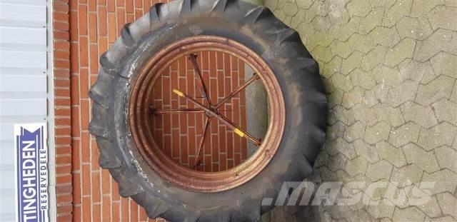  38 16.9/14-38 الإطارات والعجلات والحافات