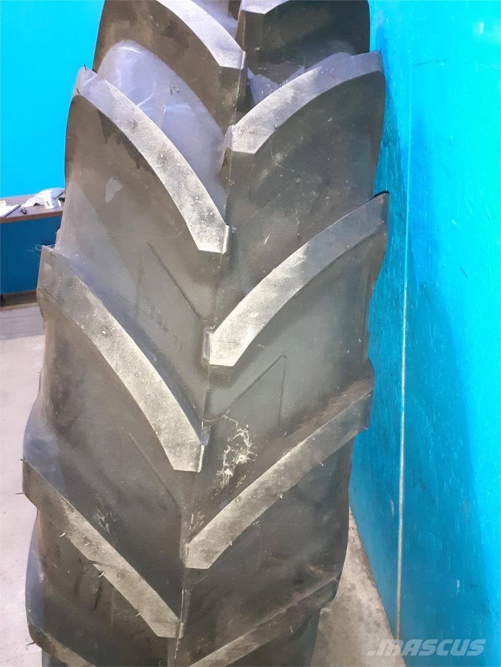  38 16.9R38 الإطارات والعجلات والحافات