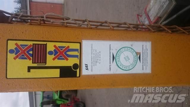 Baka el truck شاحنات مناولة ذات منصة نقالة يدوية