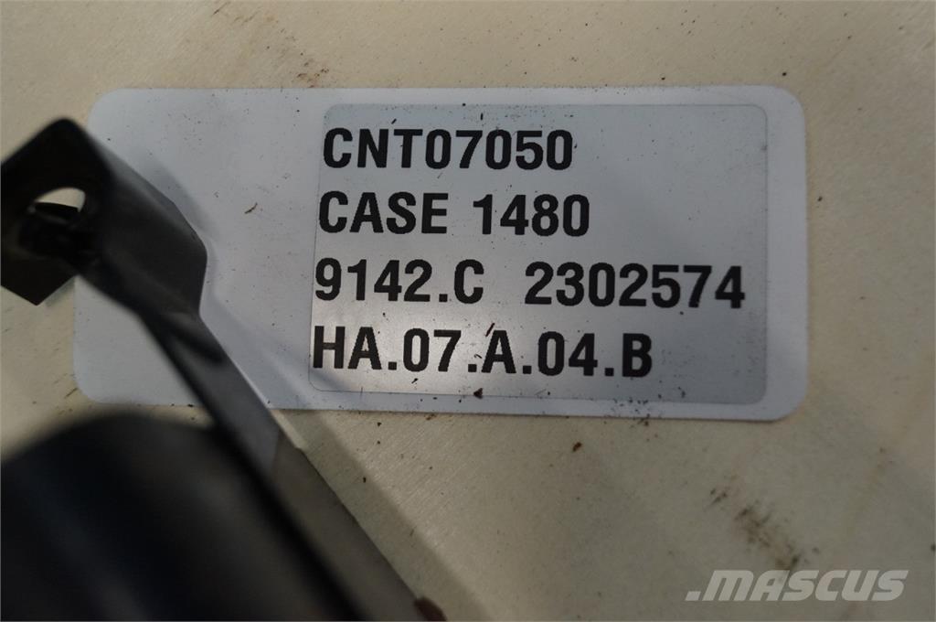 CASE 1480 إلكترونيات