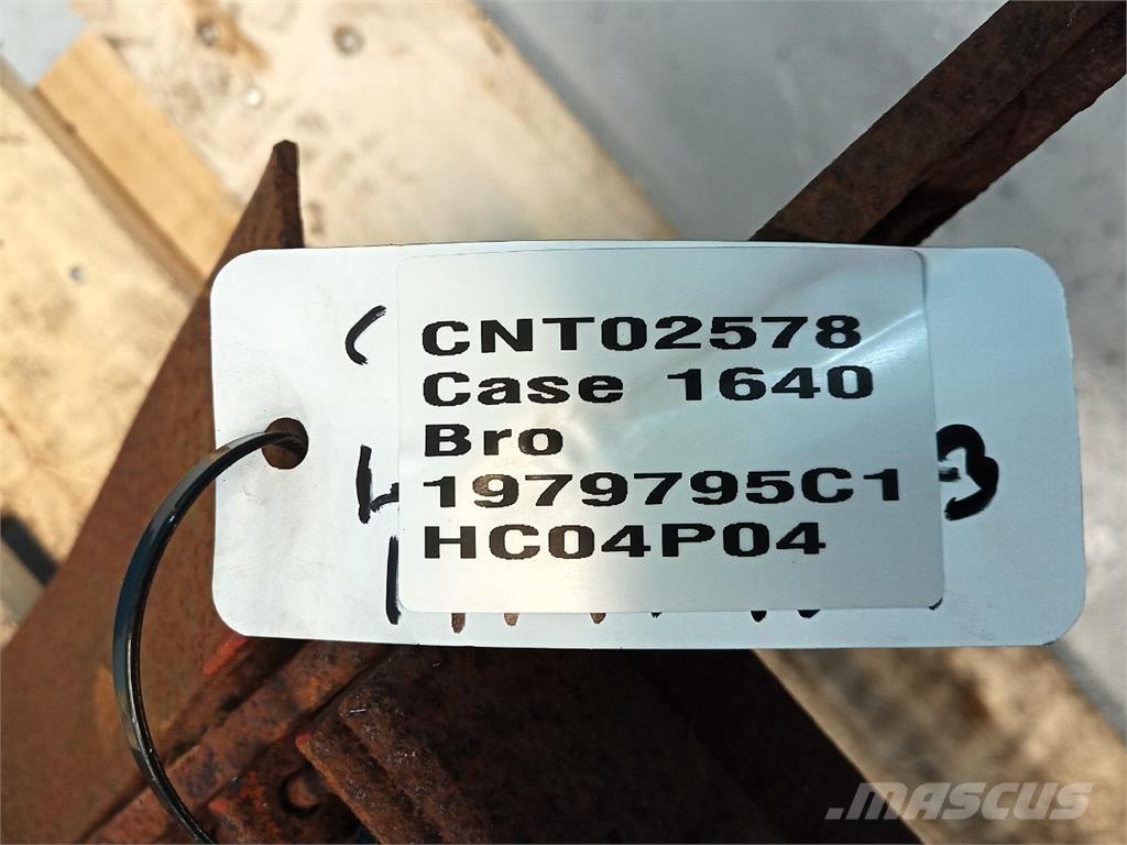 CASE 1640 ملحقات الحصادات