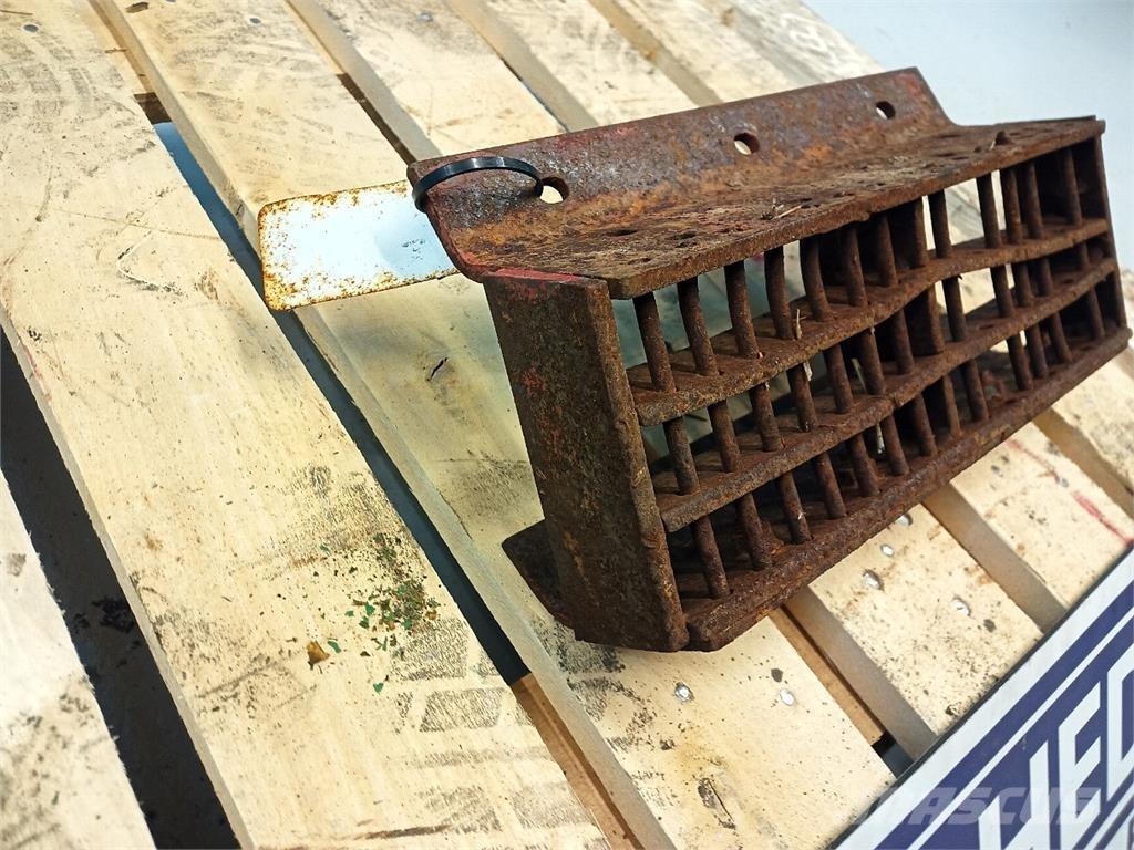 CASE 1640 ملحقات الحصادات