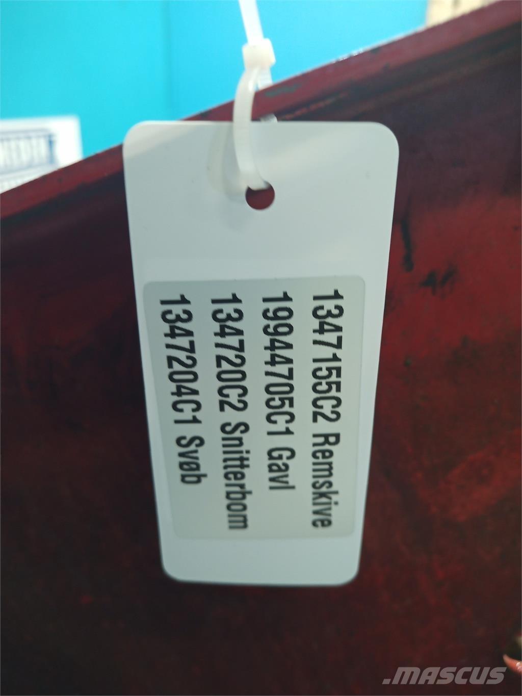 CASE 1640 ملحقات الحصادات