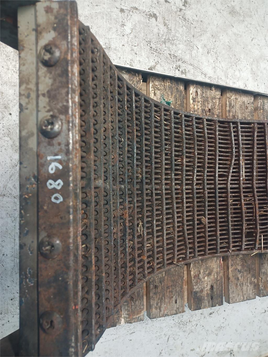 CASE 1680 ملحقات الحصادات