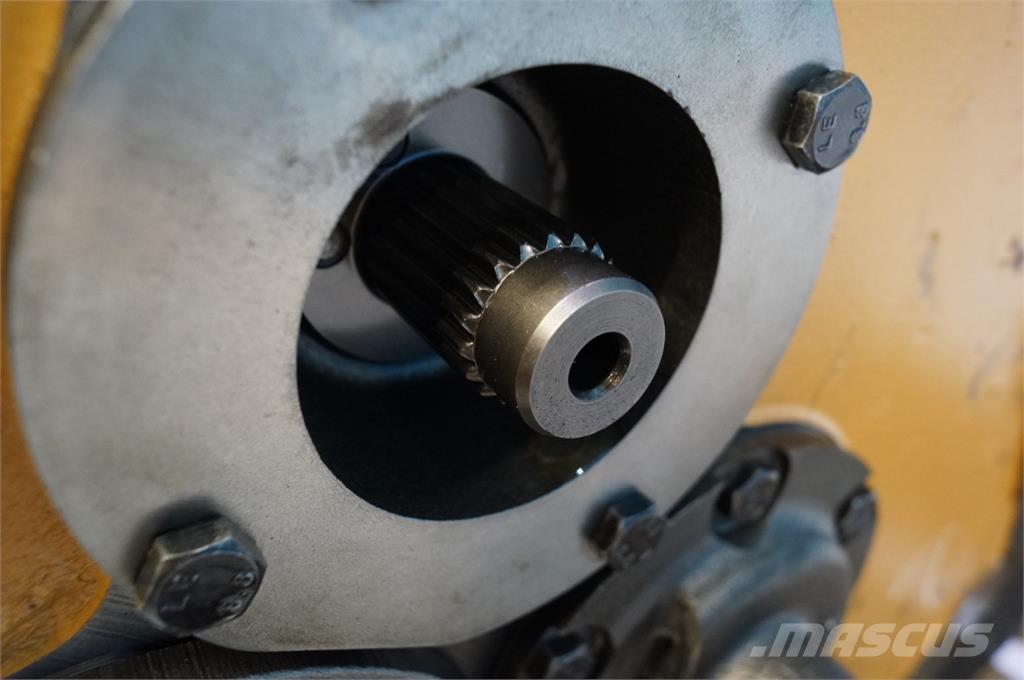 CASE 7130 أجهزة نقل