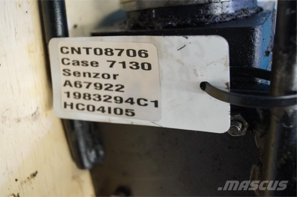 CASE 7130 إلكترونيات