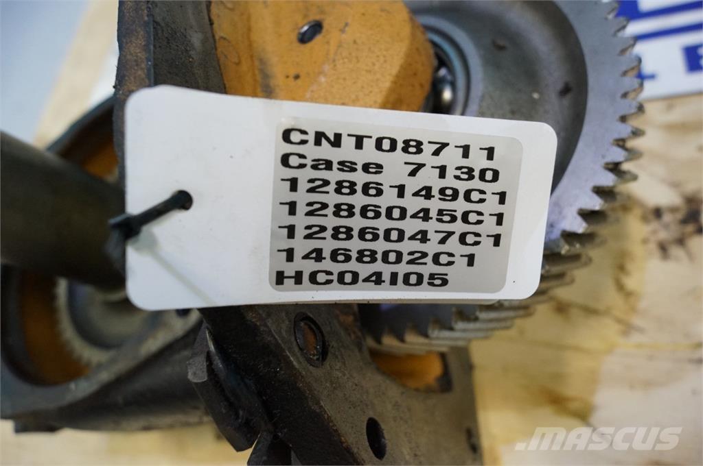 CASE 7130 أجهزة نقل