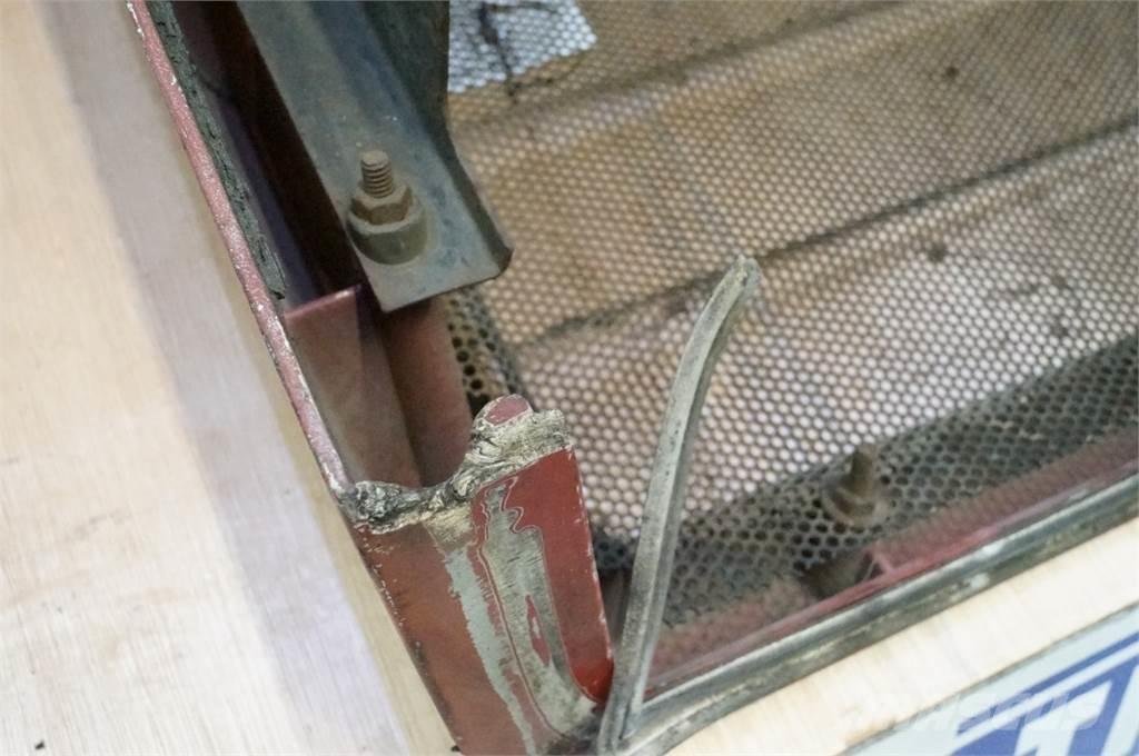 CASE 7130 ملحقات أخرى للجرارات