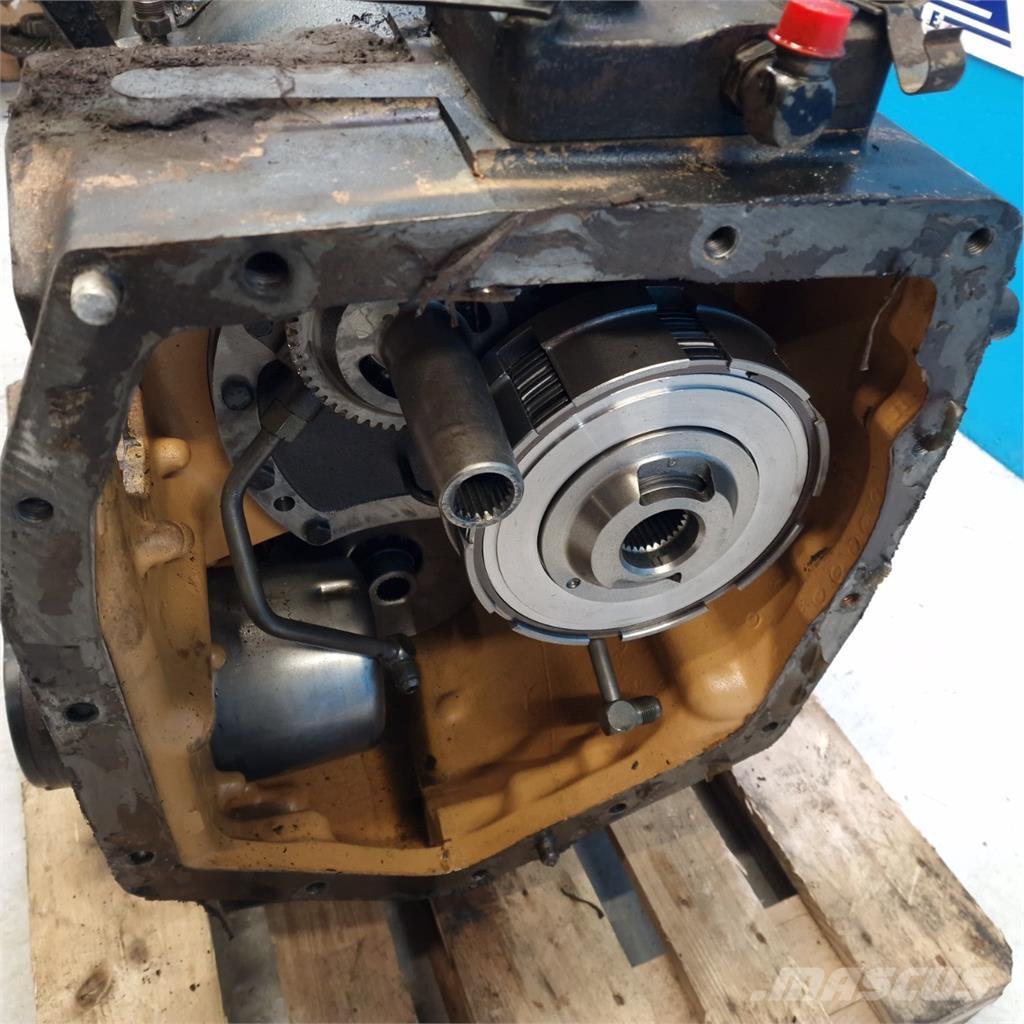 CASE 7130 أجهزة نقل