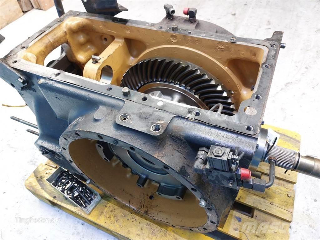 CASE 7130 أجهزة نقل