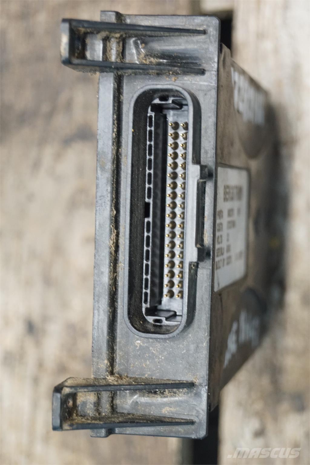 CASE 8010 إلكترونيات