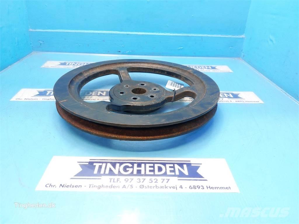 CASE 8010 ماكينات زراعية أخرى