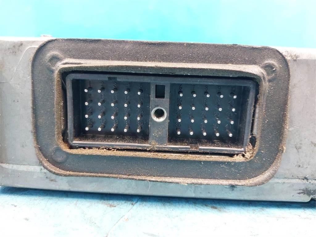 CASE 8010 AF إلكترونيات