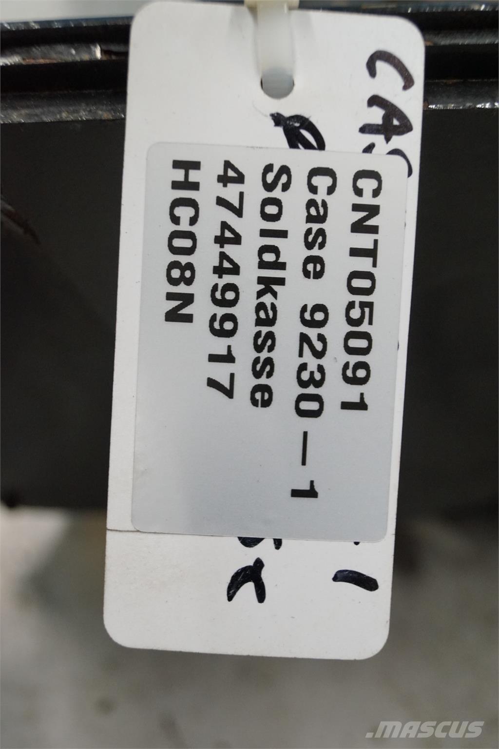 CASE 9230 معدات نشر الرمال والملح