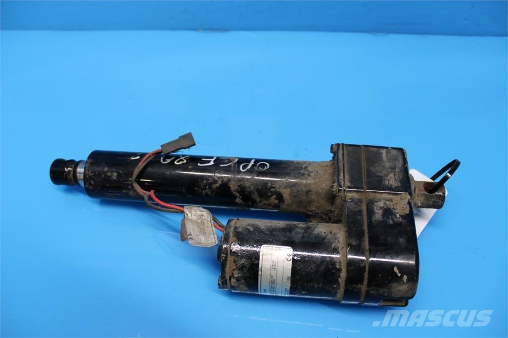 CASE CF80 إلكترونيات