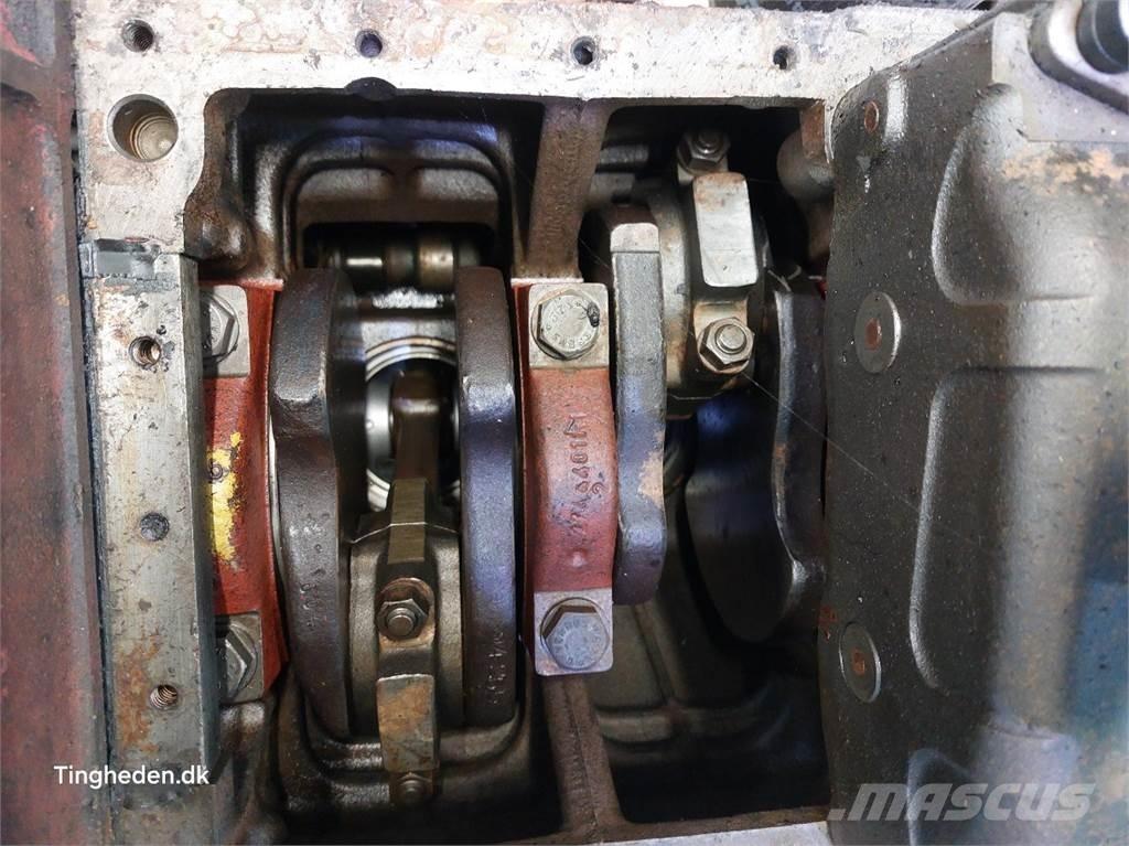 CASE D268 محركات