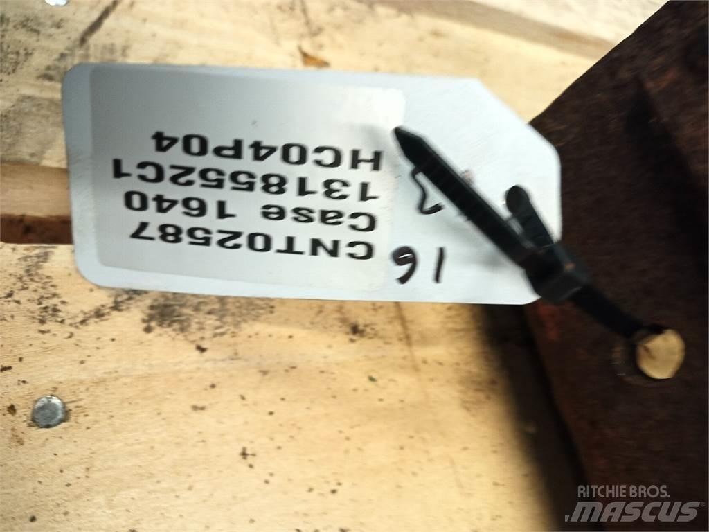 Case IH 1640 ملحقات الحصادات