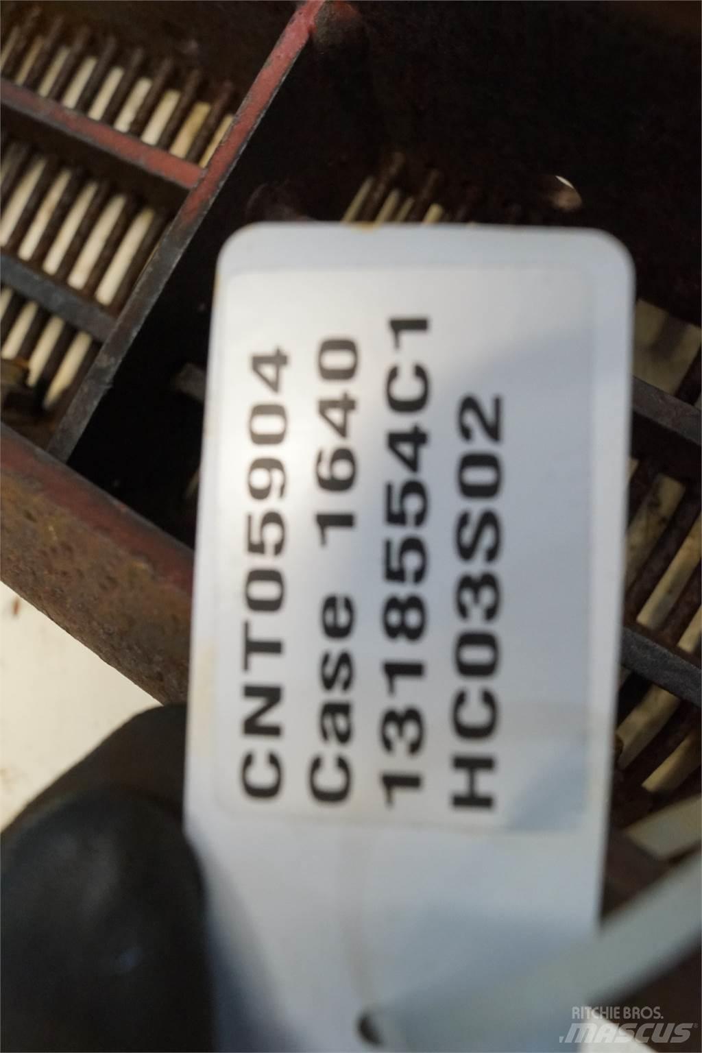 Case IH 1640 ملحقات الحصادات