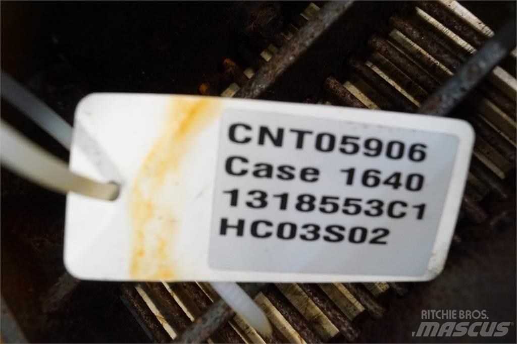 Case IH 1640 ملحقات الحصادات