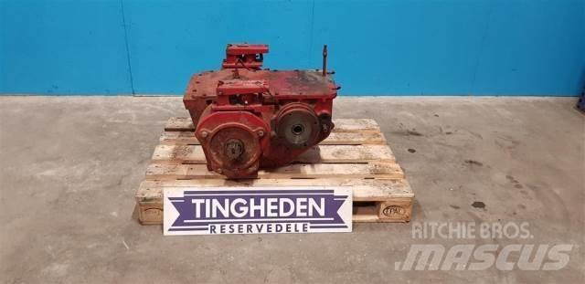 Case IH 1680 أجهزة نقل