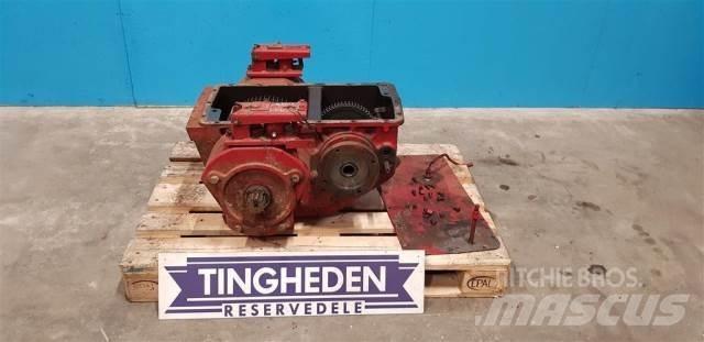 Case IH 1680 أجهزة نقل