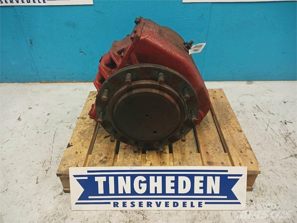 Case IH 1680 ملحقات الحصادات