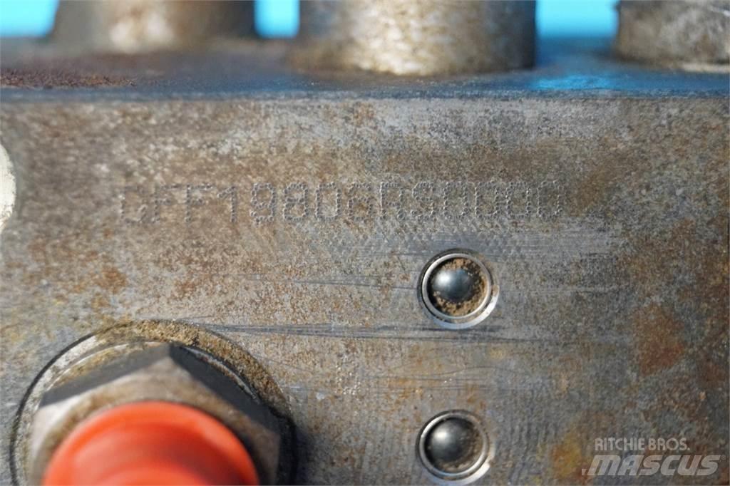 Case IH 621D هيدروليات