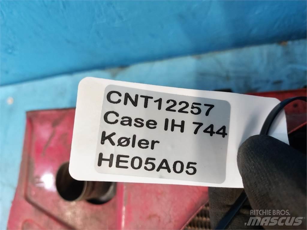 Case IH 744 مشعات