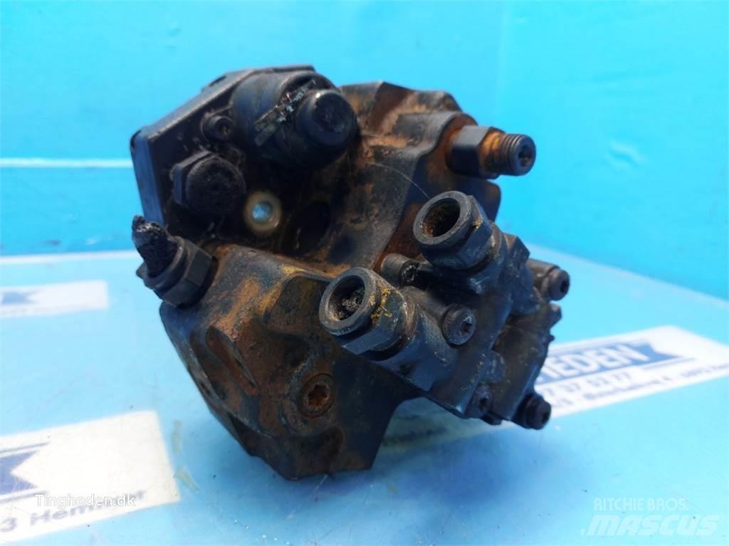 Case IH 821E محركات