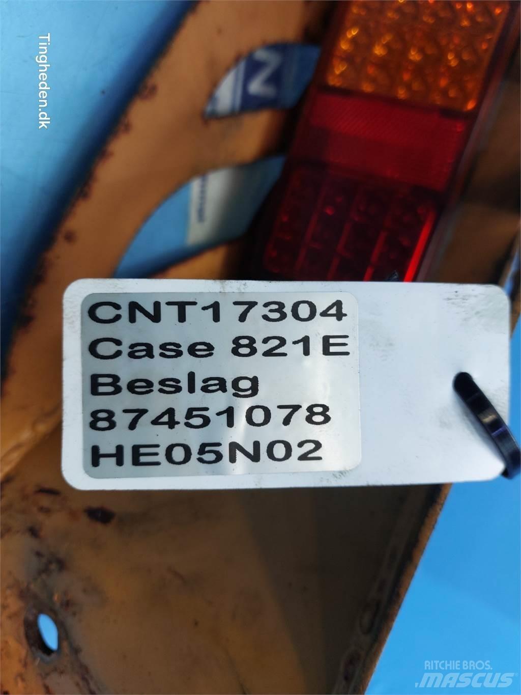 Case IH 821E دلاء فحص