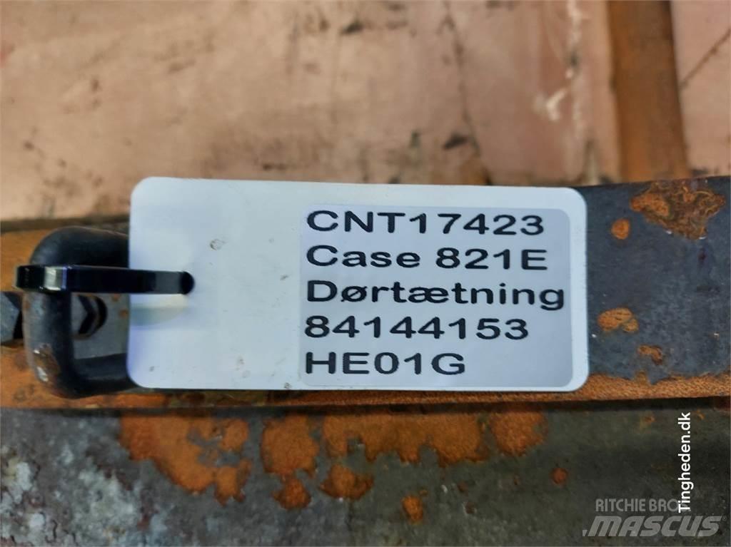 Case IH 821E كابينة والداخلية