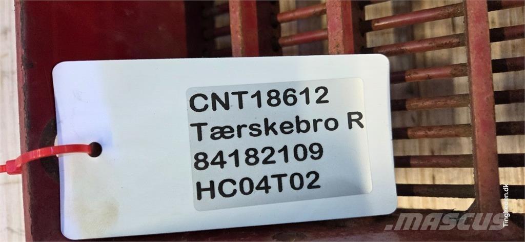 Case IH 9010 ملحقات الحصادات