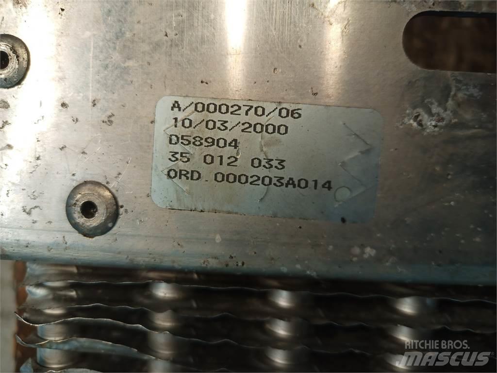 Case IH CF80 مشعات