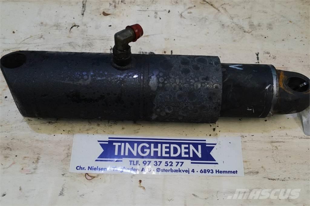 CASE Maxxum 115 ملحقات أخرى للجرارات